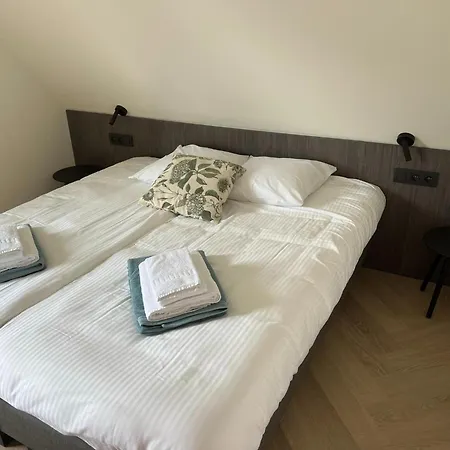 Modern By Sea, Cleaning Included *